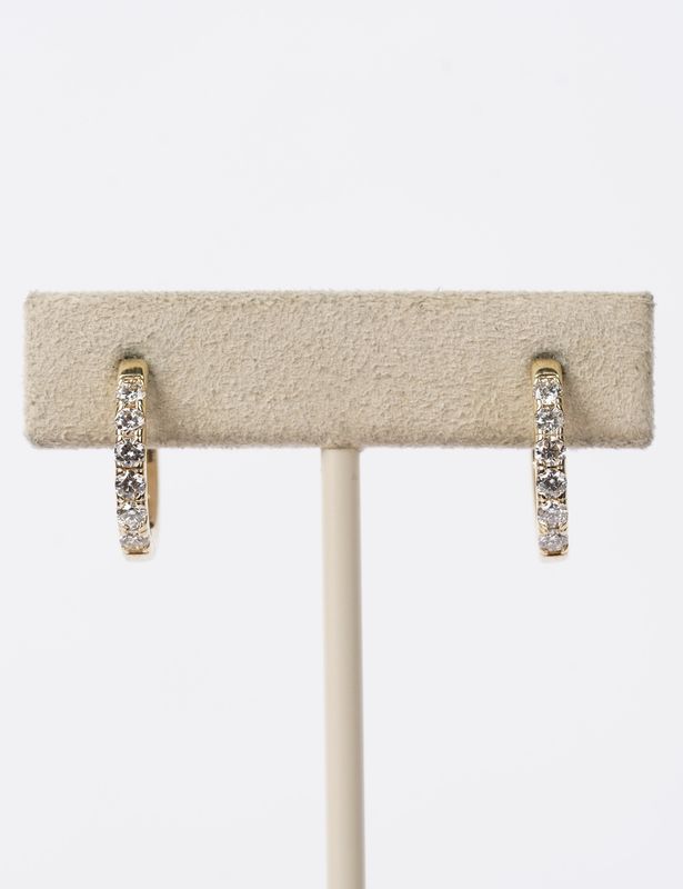 14KY 2.95g .50ctw Round Diamond Huggie Hoop Earrings