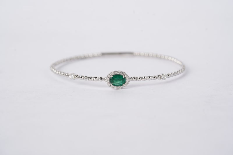 VTAT- 14KW 6.10g 1.35ctw (1.00ctr) Emerald &amp; Diamond Halo Flex Bangle Bracelet