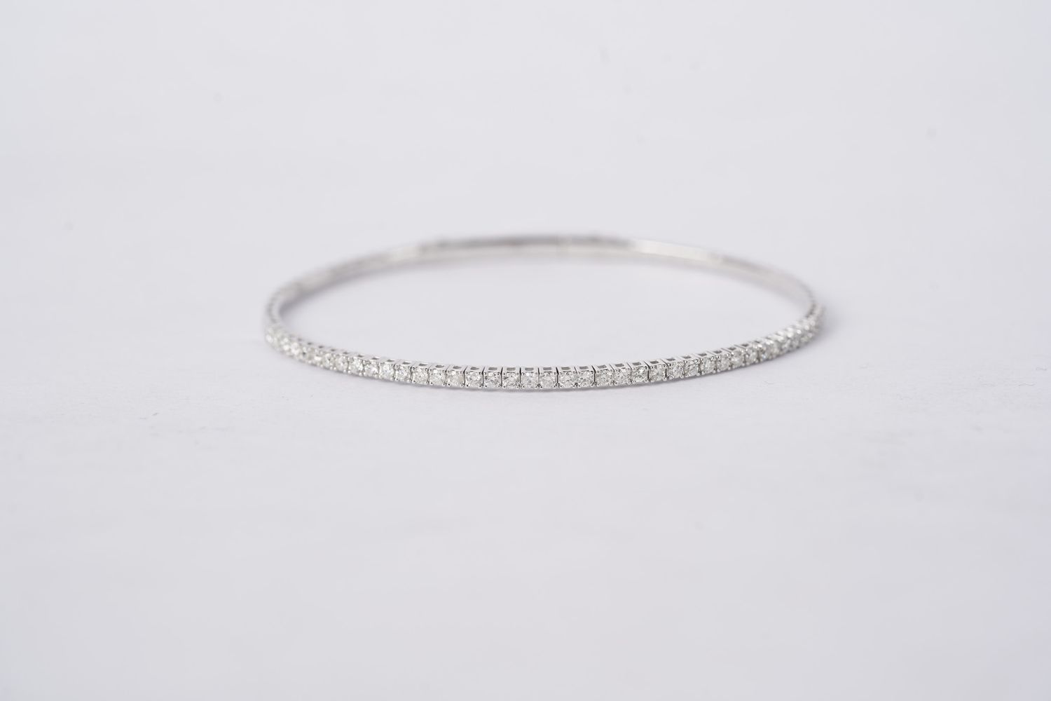 LNTX- 14KW 5.21g .85ctw Diamond Flex Bangle Bracelet