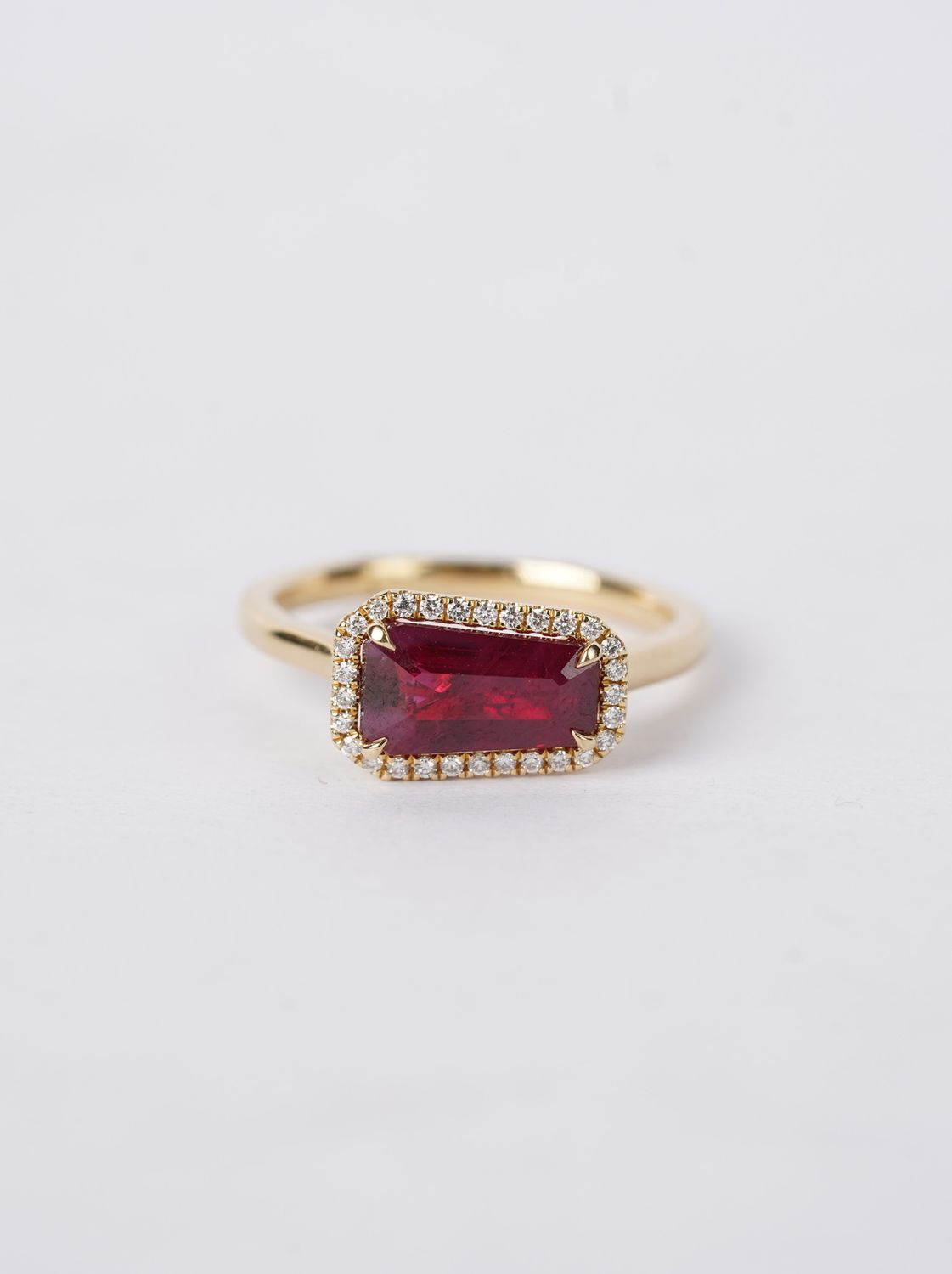 ENTT- 18KY 3.41g 2.22ctw (2.08ctr) GIA Burma/Pigeon Blood Ruby Halo Ring (size 6.5)