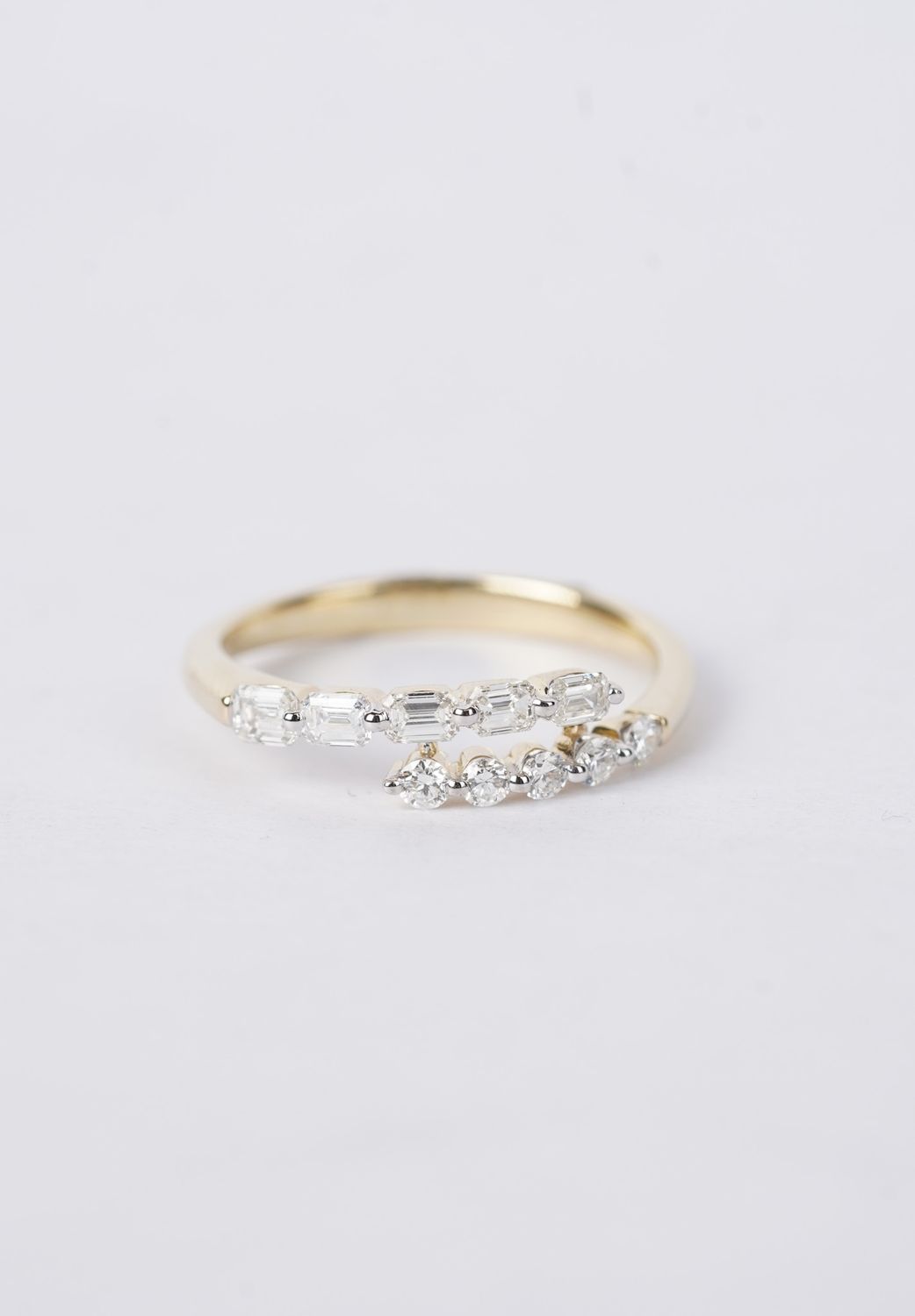 BTTX- 14KY 2.39g .68ctw Emerald &amp; Round Diamond Crossover Ring (size 7.5)