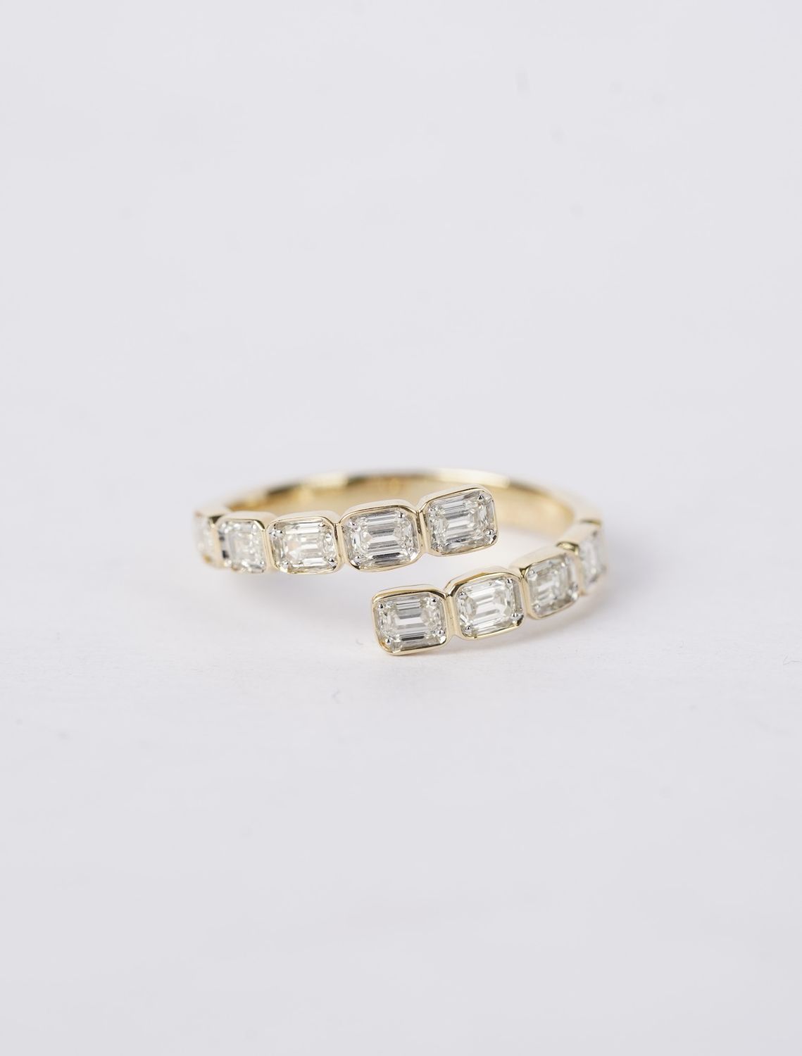 VTPT- 14KY 2.63g .94ctw Emerald Diamond Crossover Fashion Ring (size 7.75)