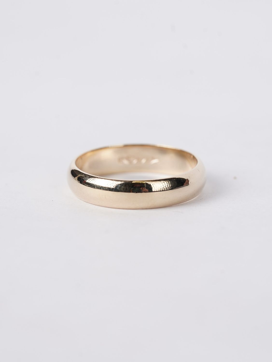 AETX- 14KY 4.27g 5mm Half Round Men's Band (size 9)