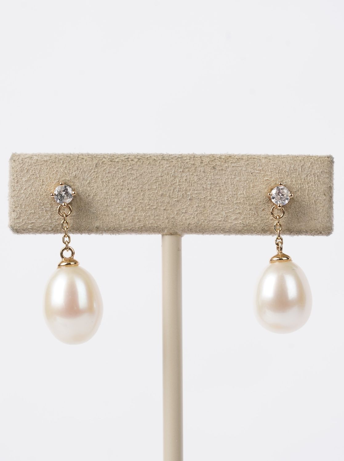 14KY 3.67g 9mm Freshwater Dangle Pearl Earrings