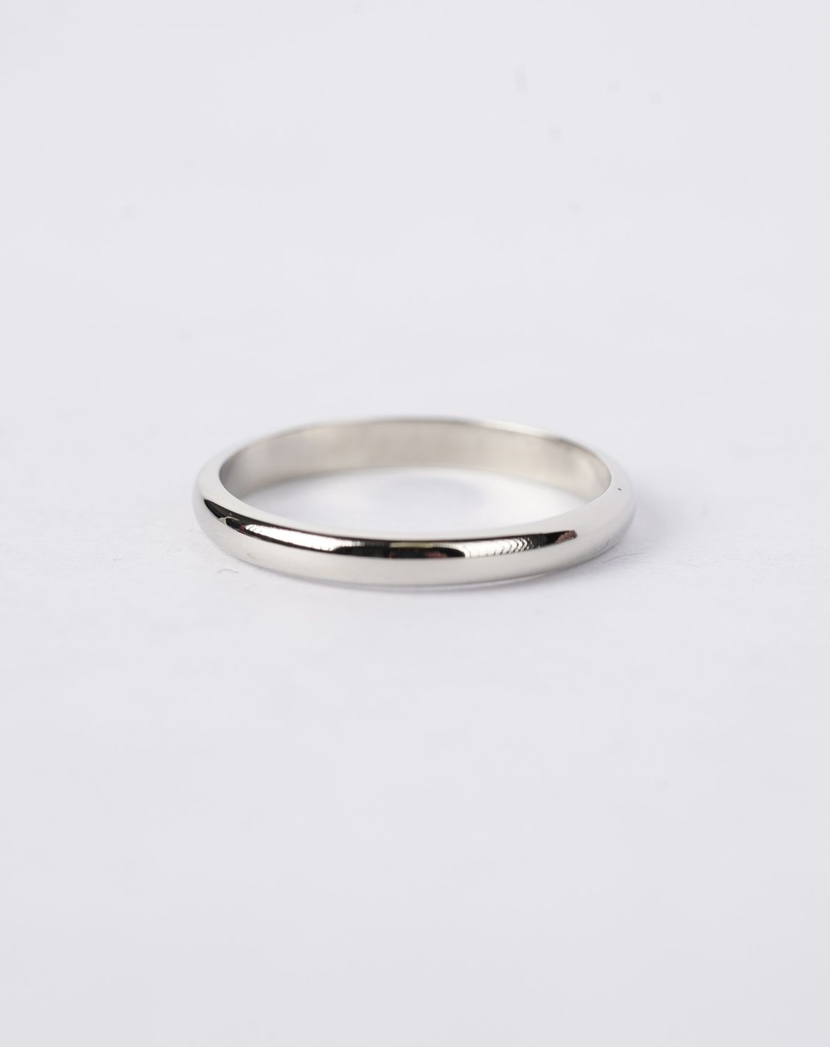 VET- 14KW 2.48g 3mm Half Round Band (size 9)