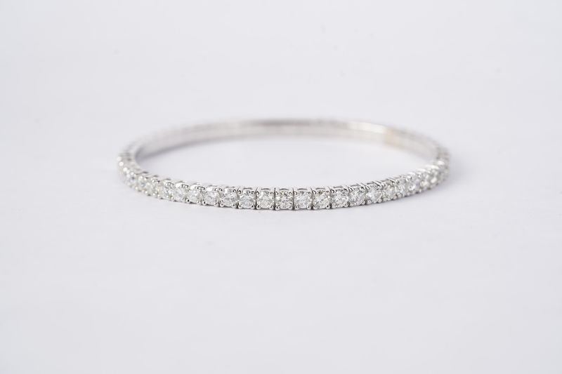 ADET- 14KW 13.62g 3.50ctw Round Diamond Flex Bangle Bracelet