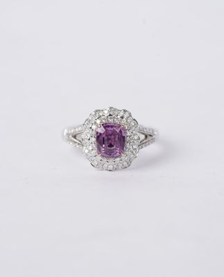ADTT- 18KW 5.16g 2.30ctw (1.85ctr) Lavender Sapphire &amp; Diamond Halo Fashion Ring (size 6.5)