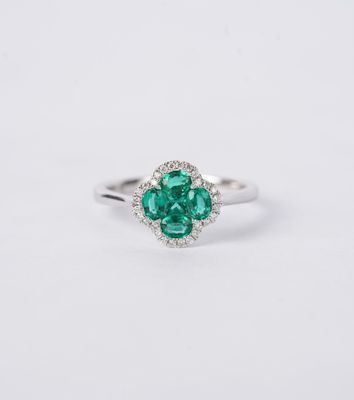 VRRD- 18KW 2.66g .77ctw Emerald & Diamond Halo Fashion Ring (size 6.25) VRRD- 18KW 2.66g .77ctw Emerald & Diamond Halo Fashion Ring (size 6.25)