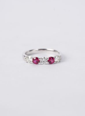 VTIT- 14KW 2.77g 1.00ctw Ruby & Diamond Stackable Band (size 6.5) VTIT- 14KW 2.77g 1.00ctw Ruby & Diamond Stackable Band (size 6.5)