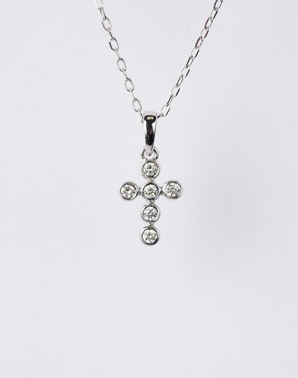 NAEX- 14KW 1.53g .13ctw Diamond Bezel Cross Necklace 18"