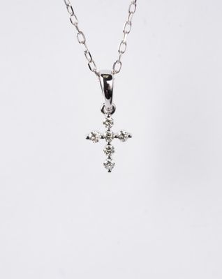 ARE- 14KW 1.33g .09ctw Petite Diamond Cross Necklace 18"