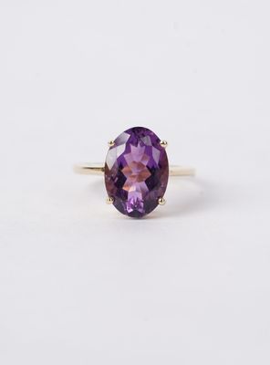 6.50 Carat Amethyst Solitaire Ring in 14k Yellow Gold