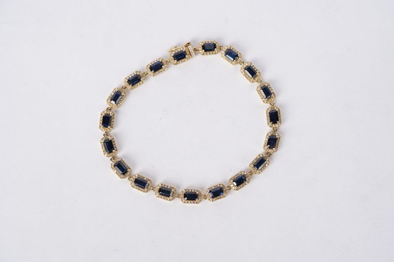 8.22 Carat Emerald Cut Sapphires With Diamond Halos Tennis Bracelet in 14k Yellow Gold | 7"