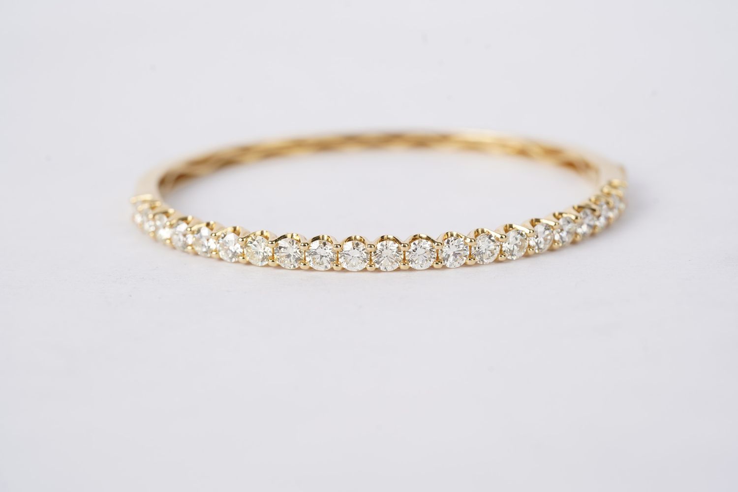 4.60 Carat Diamond Bangle Bracelet in 18k Yellow Gold