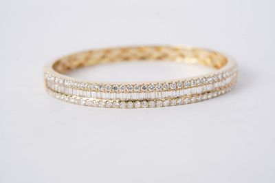 5.95 Carat Baguette and Round Diamond Bangle Bracelet in 18k Yellow Gold