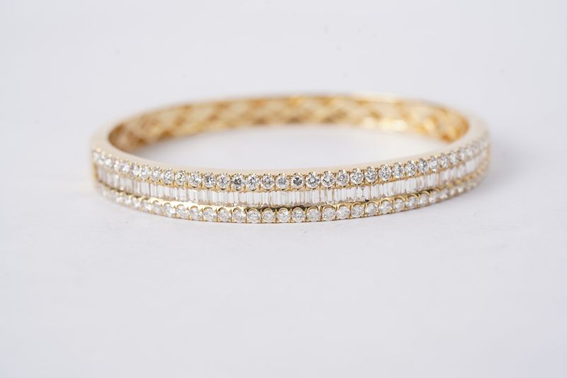 5.95 Carat Baguette and Round Diamond Bangle Bracelet in 18k Yellow Gold