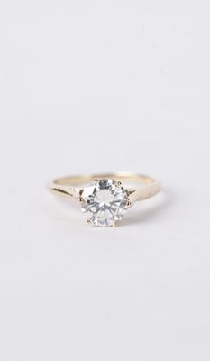 1.47 Carat Round Diamond Solitaire Vintage Engagement Ring in 14k Yellow Gold