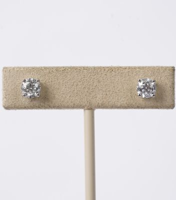 1.25 Carat Round Diamond Stud Earrings in 14k White Gold