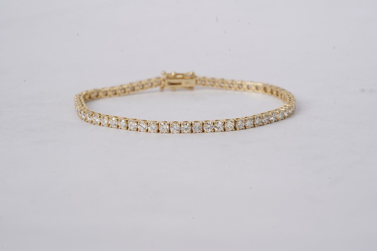 5.47 Carat Round Diamond Tennis Bracelet in 14k Yellow Gold | 7"