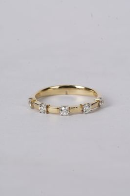 ETTX- 14KY 2.39g .29ctw Diamond Stackable Band (size 7)