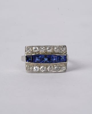 1.00 Carat Synthetic Sapphire & Diamond Vintage Ring in Platinum 1.00 Carat Synthetic Sapphire & Diamond Vintage Ring in Platinum