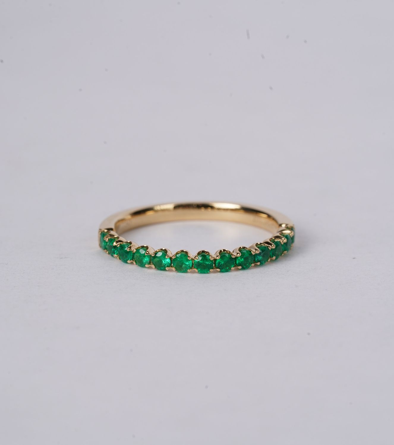 RDDX- 18KY 2.24g .37ctw Emerald Stackable Band (size 6.5)
