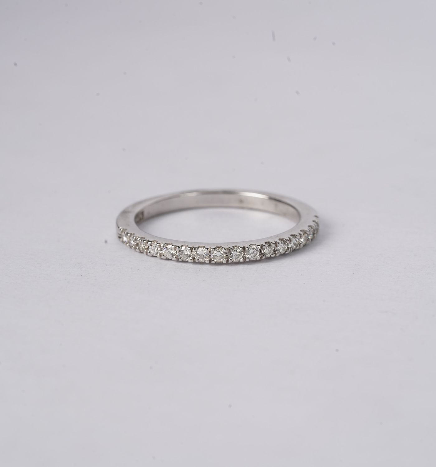 XTTP- 14KW 2.38g .35ctw Diamond Stackable Band (size 7.75)