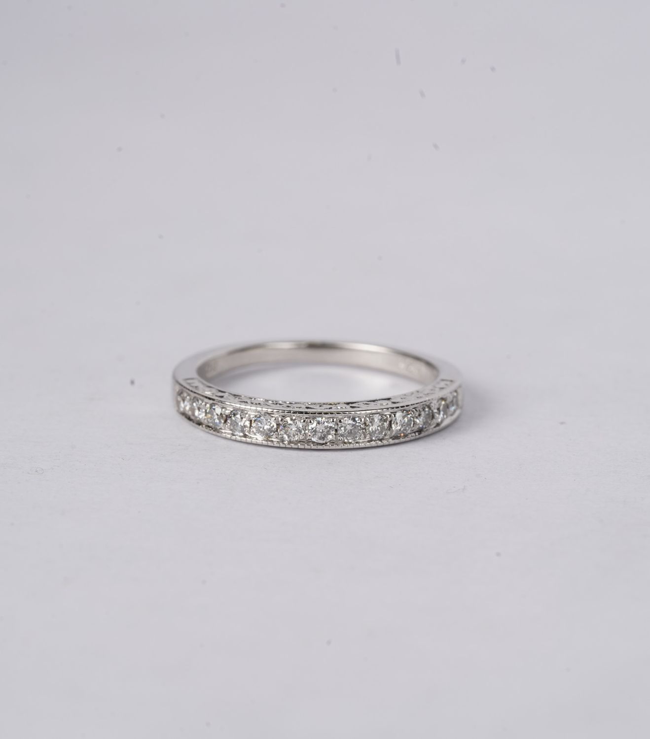ATT- 14KW 2.25g .25ctw Diamond Stackable Band (size 4.75)