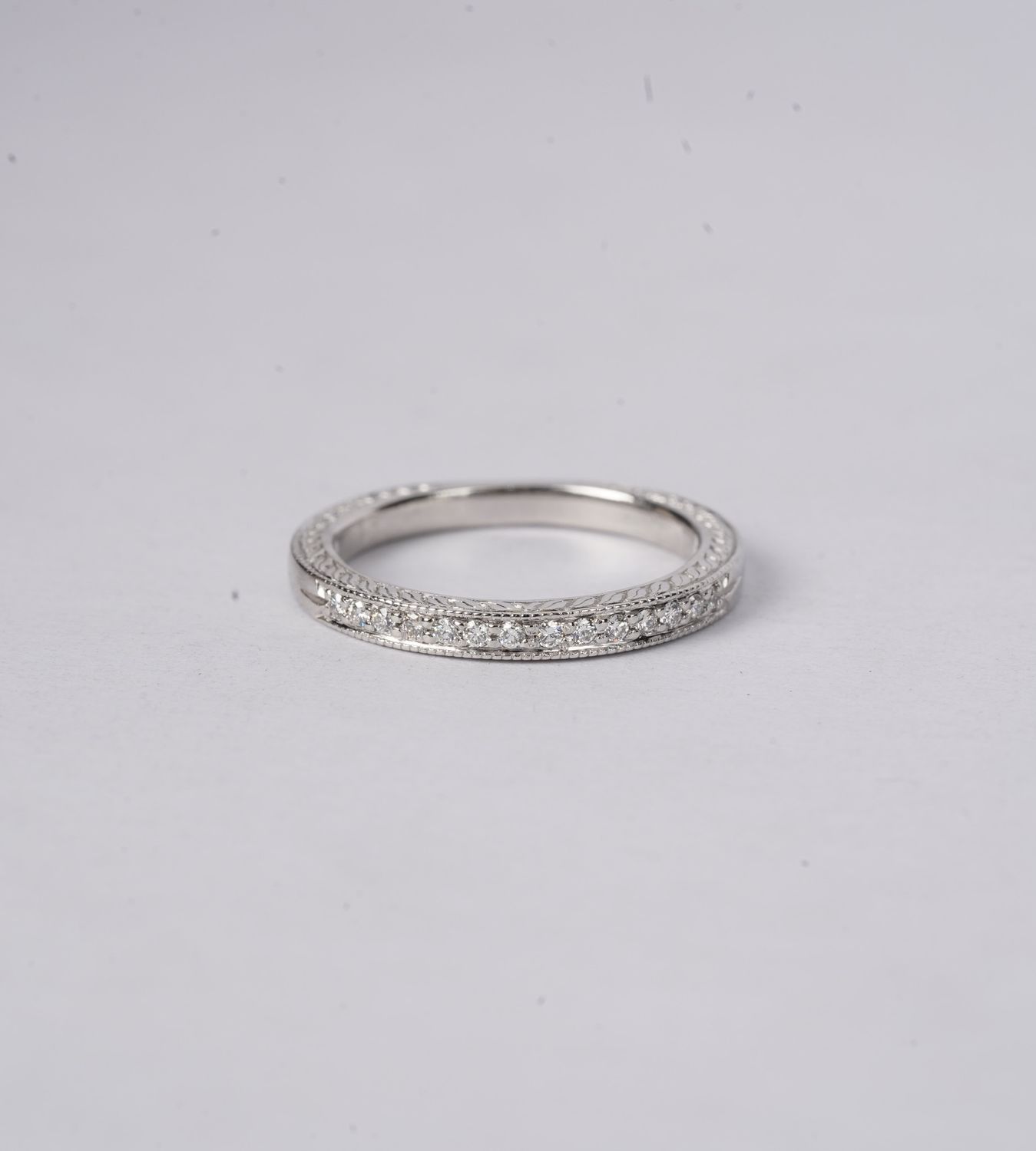 ATT- Palladium 2.60g .10ctw Diamond Stackable Band (size 5)