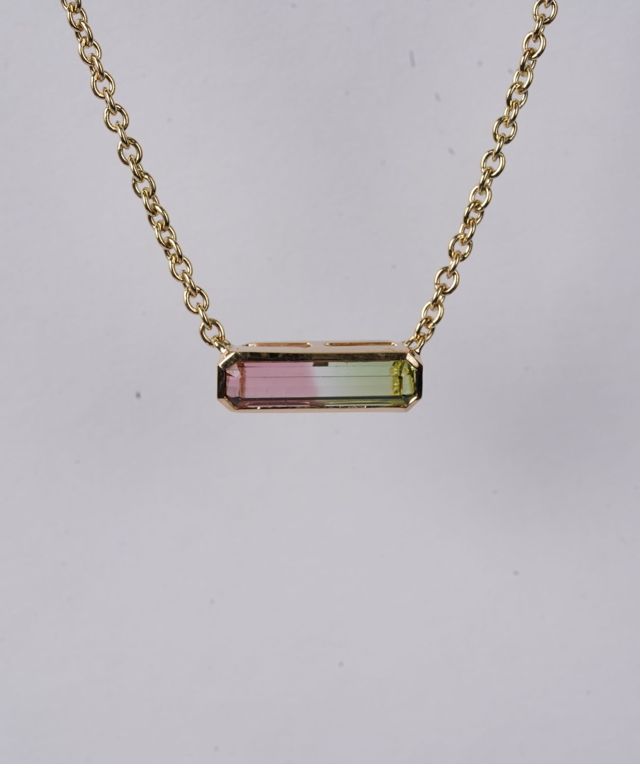 IVEX- 14KY 5.45g 1.54ct Watermelon Tourmaline Bezel Set Necklace 16-18"