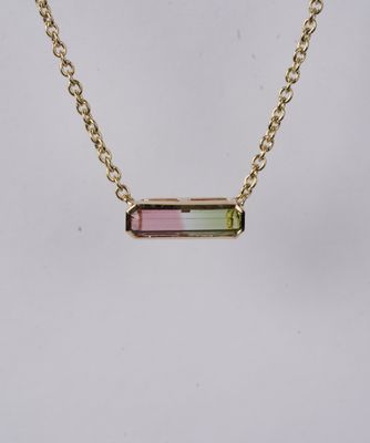 IVEX- 14KY 5.45g 1.54ct Watermelon Tourmaline Bezel Set Necklace 16-18"