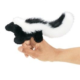 Finger Puppet Skunk
