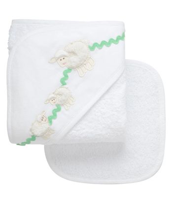 Hooded Towel Green Lambs