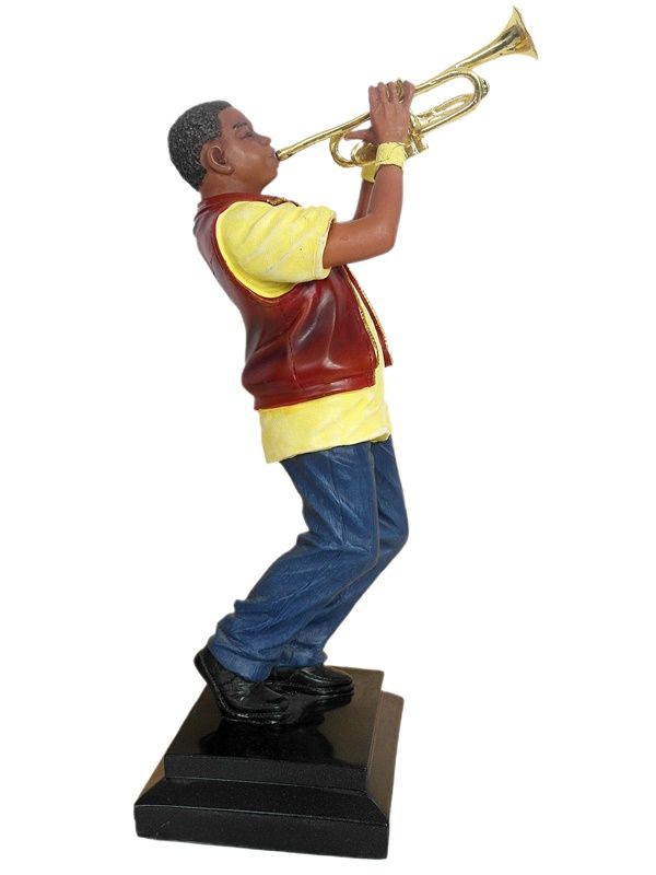 FIGURKA MUZYK 30 CM