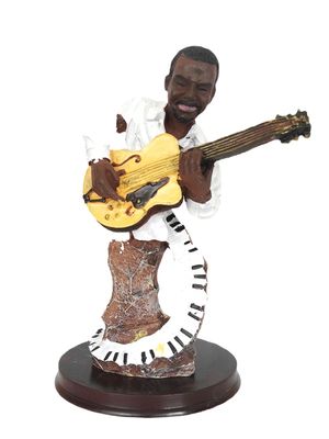 FIGURKA MUZYK 16,5 CM