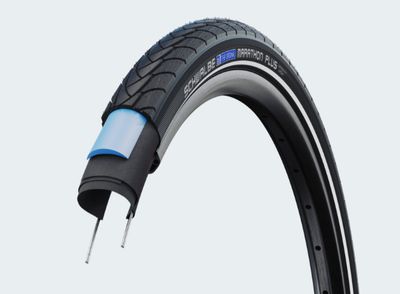 Schwalbe Marathon Plus HS 440, Performance Line, Wire Bead, 47-406/20x1.75, SmartGuard, Endurance Compound, Black, Reflex Reflective Strip
