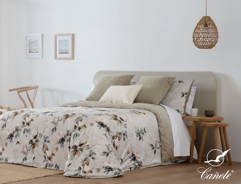 Edredón Casal estampado tacto seda+Fundas cojín