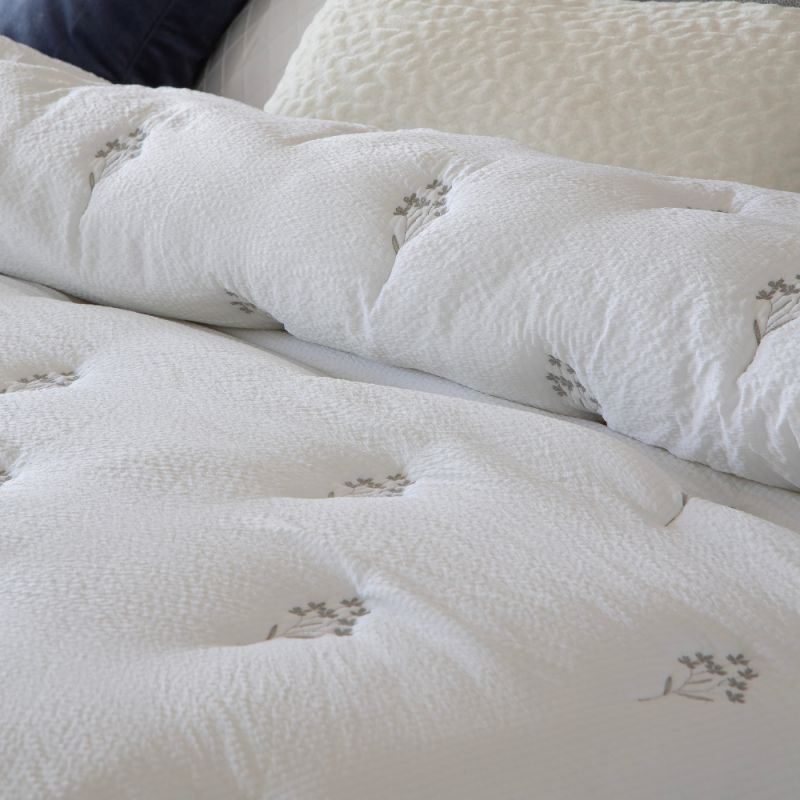 Colcha bouti Nadine bordado + fundas cojín