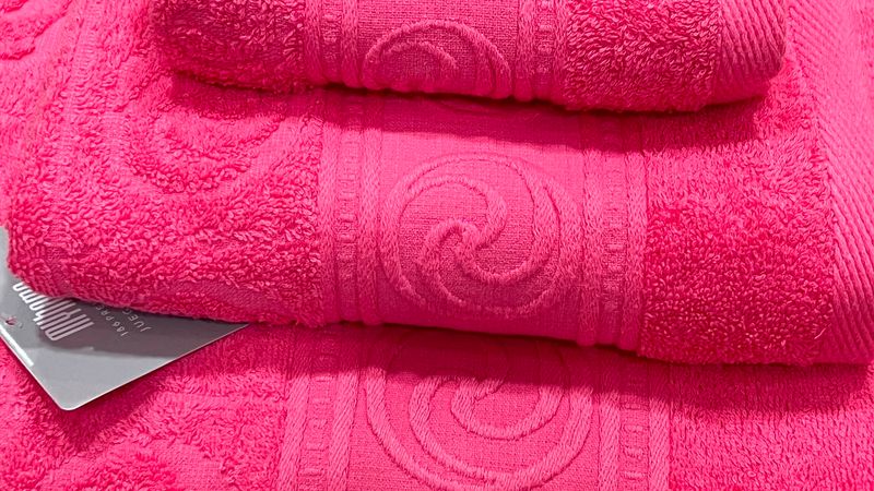 Juego de Toallas Fucsia