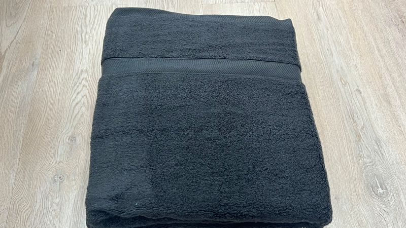 Toalla de Baño Negra