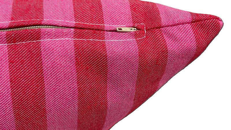 Cojín Rayado Fucsia-Rojo