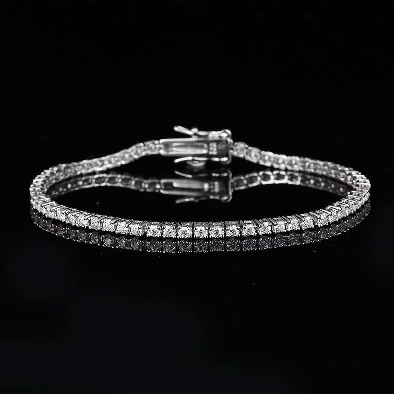 Luxurious Moissanite Diamond Classic Tennis Bracelet