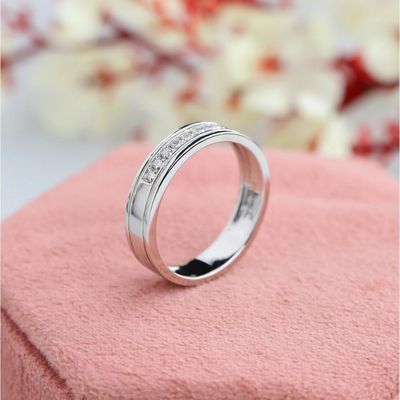 Elegant Men Band Moissanite Diamond Ring