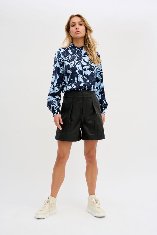 12 THE LEATHER SHORTS