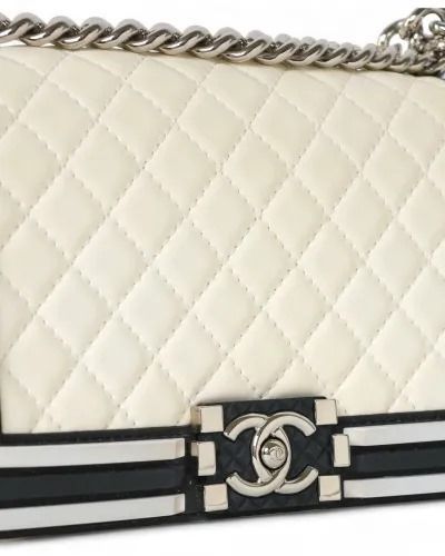Chanel Boy Medium Trapuntata Panna