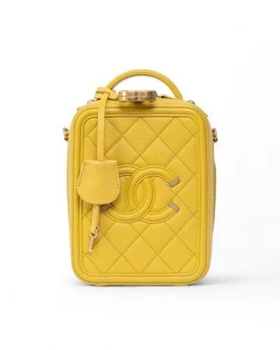 Chanel Vanity Vertical Small Caviar Gialla