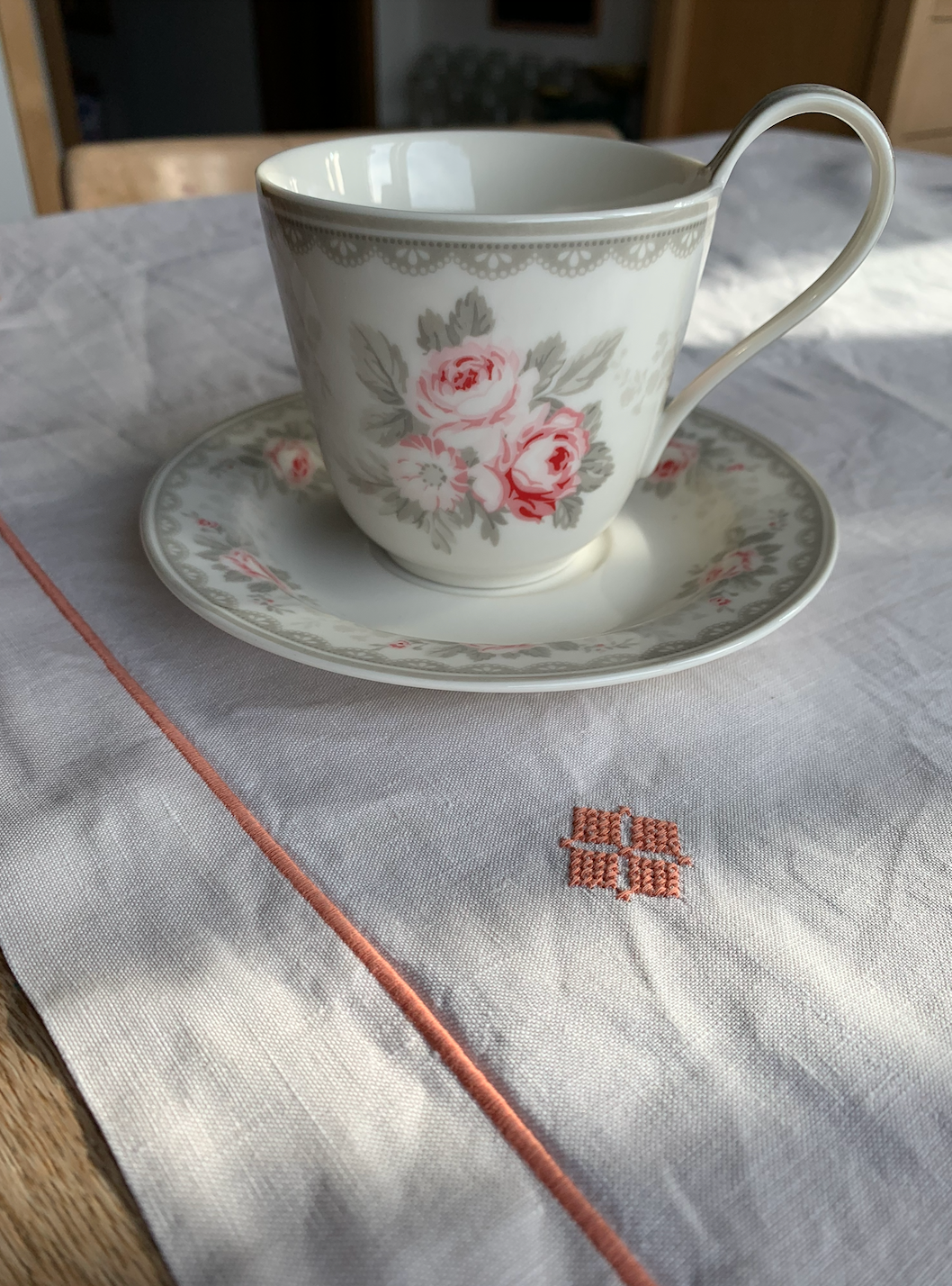 vintage linen table cloth - Strunkmann & Meister