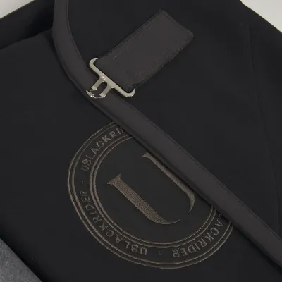 COPERTA IN PILE ELEGANCE U BLACK RIDER DARK TAUPE COPERTA IN PILE ELEGANCE U BLACK RIDER DARK TAUPE