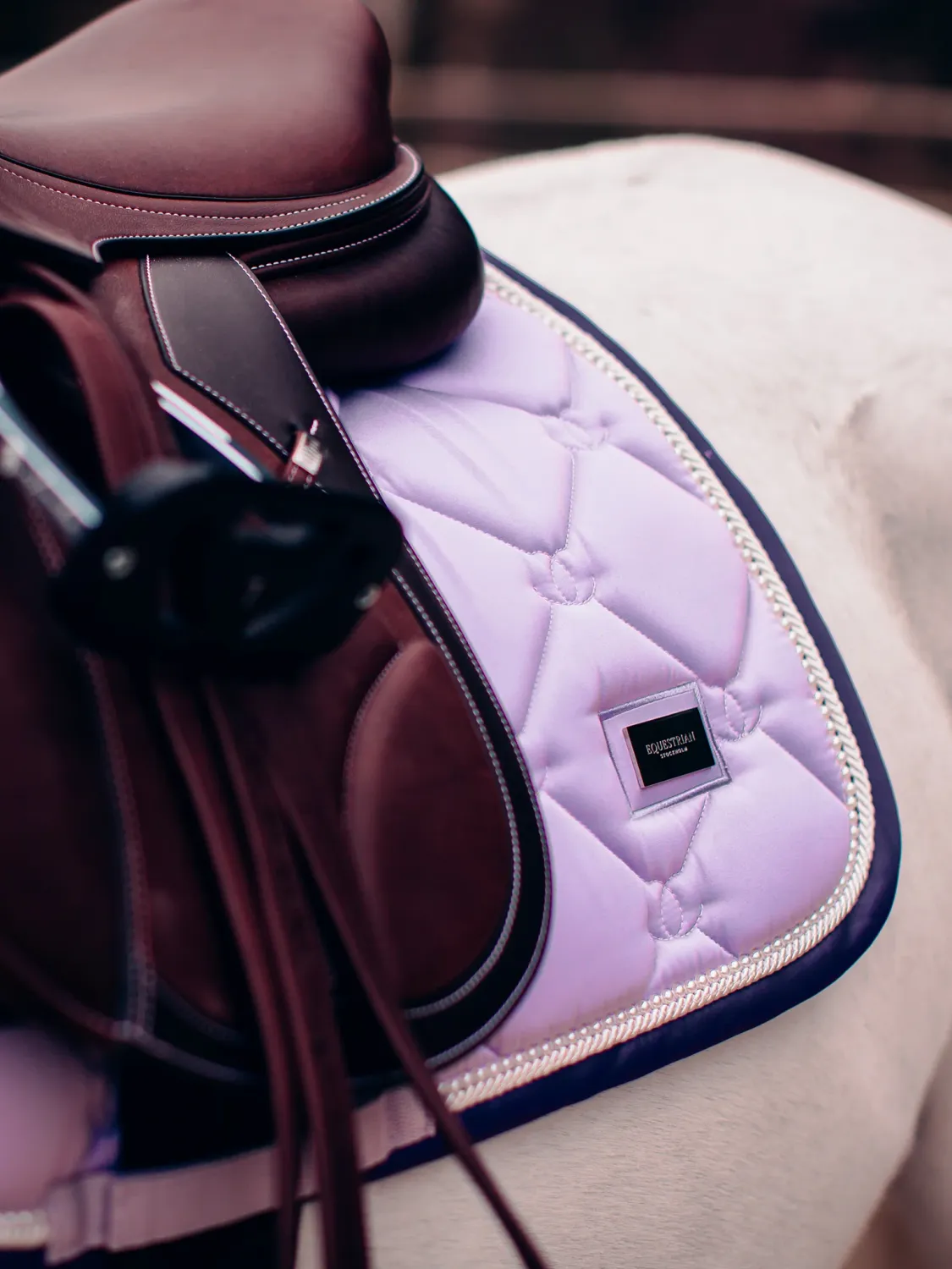 SET SOTTOSELLA E CUFFIA EQUESTRIAN STOCKHOLM LAVENDER PEARL SET SOTTOSELLA E CUFFIA EQUESTRIAN STOCKHOLM LAVENDER PEARL