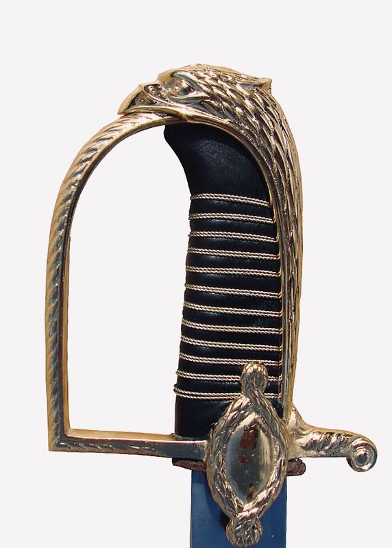 Stylizowana na orła rękojeść szabli oficerskiej polskiej paradnej wz 1921 MOSIĘŻNA